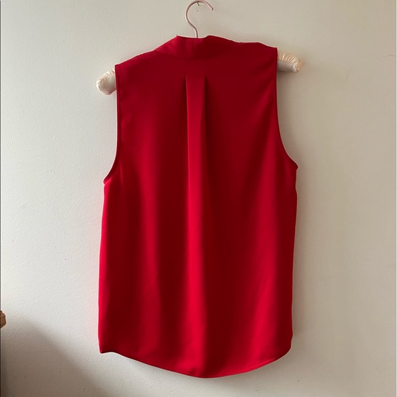 Babaton sleeveless power blouse - Picture 2 of 5